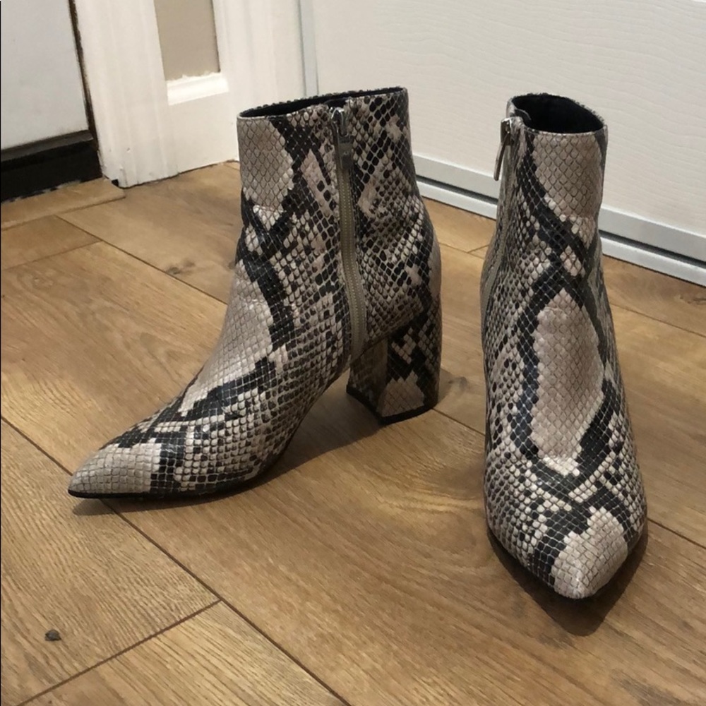 Retire Bootie